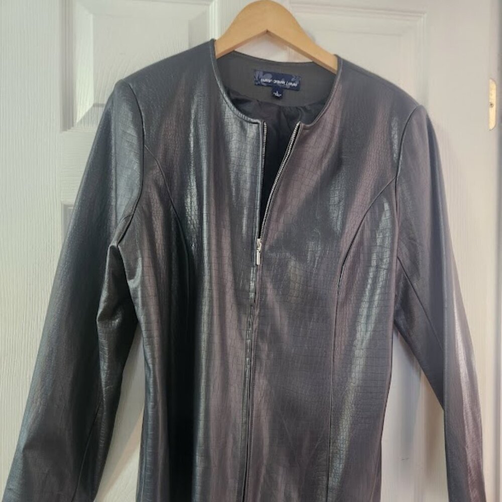 Susan Graver Gray Faux Leather Zip Jacket – Size L
